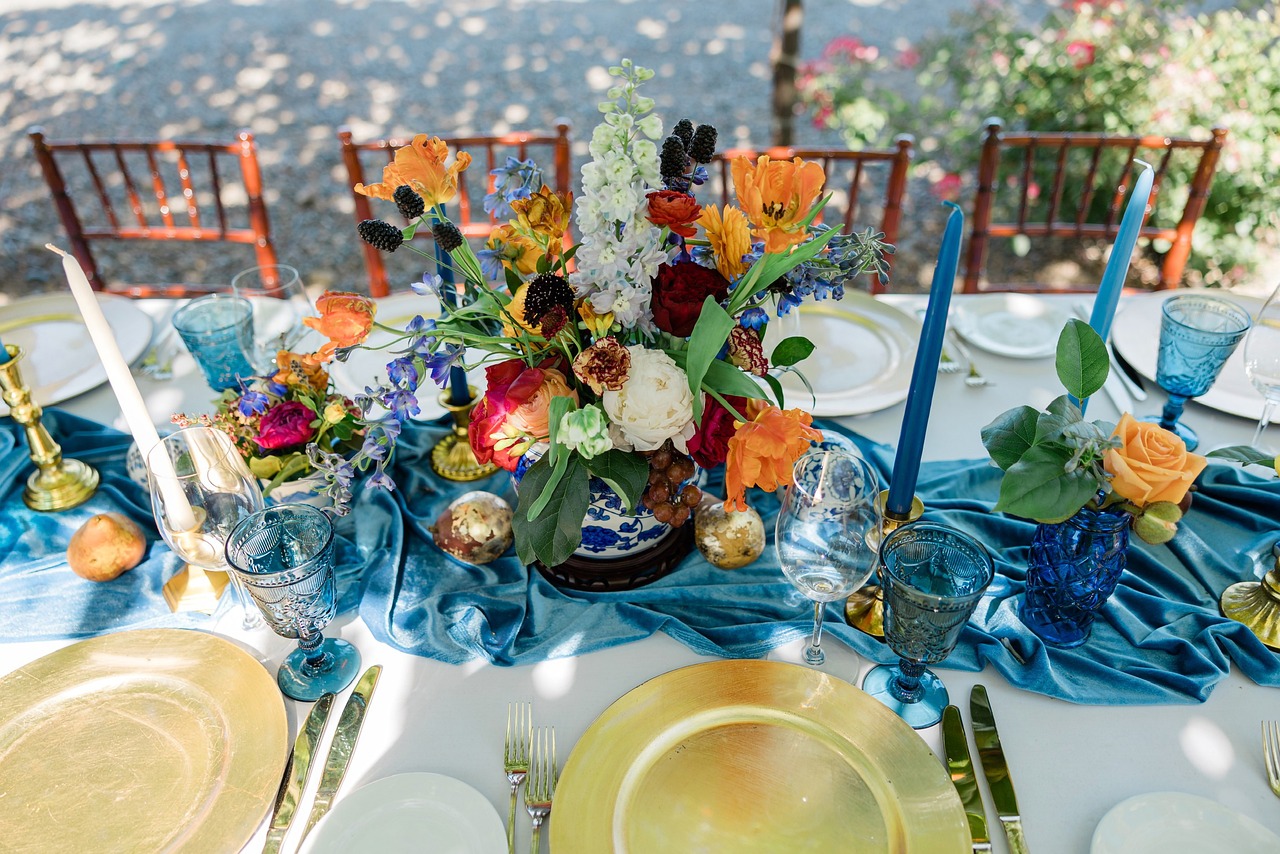 Elegancja i styl na świeżym powietrzu: Jak zorganizować idealne catering garden party